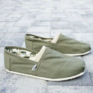 Toms Mens Classic Canvas Alpargatas Slip On Shoes